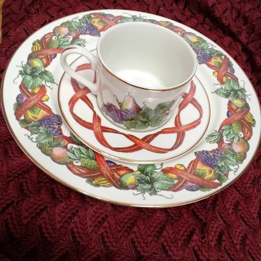 New In Box 3 Piece Royal Limited Fine China Holiday Harvest